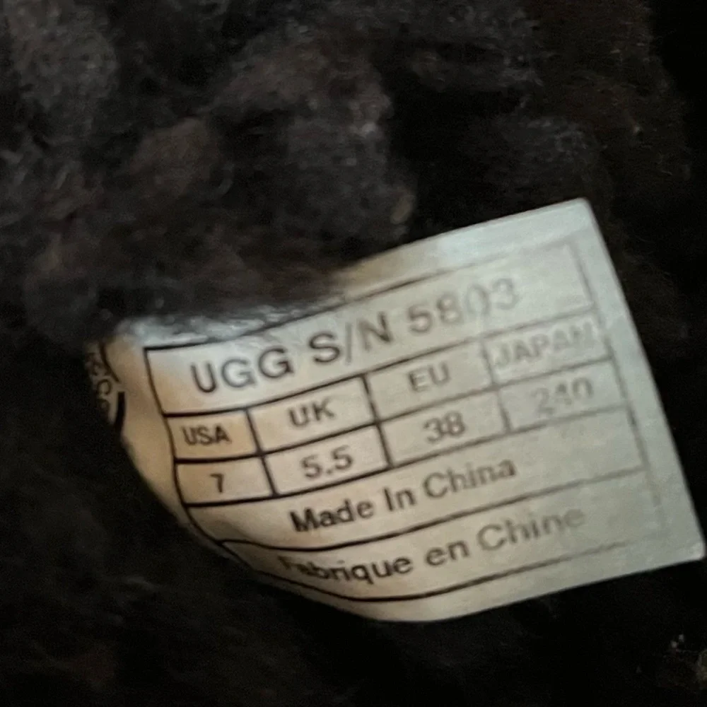 Ugg button accent black suede boots sz 7